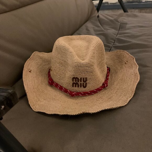 ✨Miu Miu Women's Raffia Hat with Red Trim | Holiday Essential - Picture 1 of 5